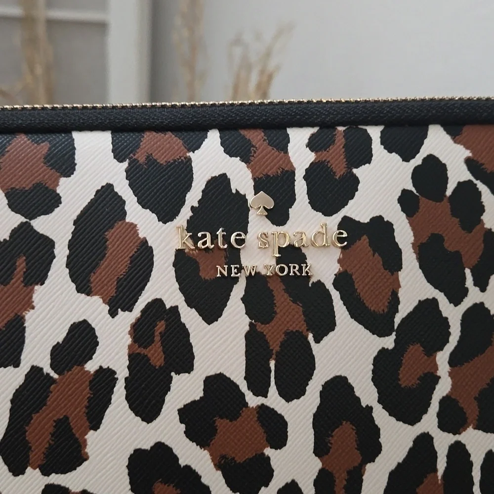 Madison Spotted Leopard Universal Laptop Sleeve